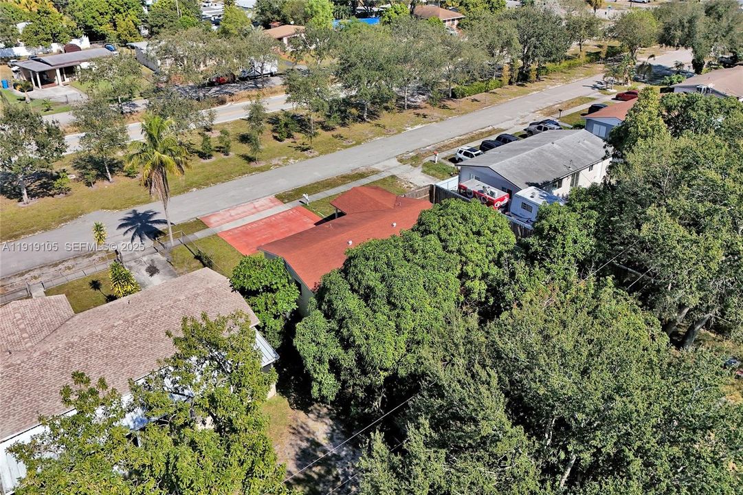 : $535,000 (4 beds, 2 baths, 1305 Square Feet)