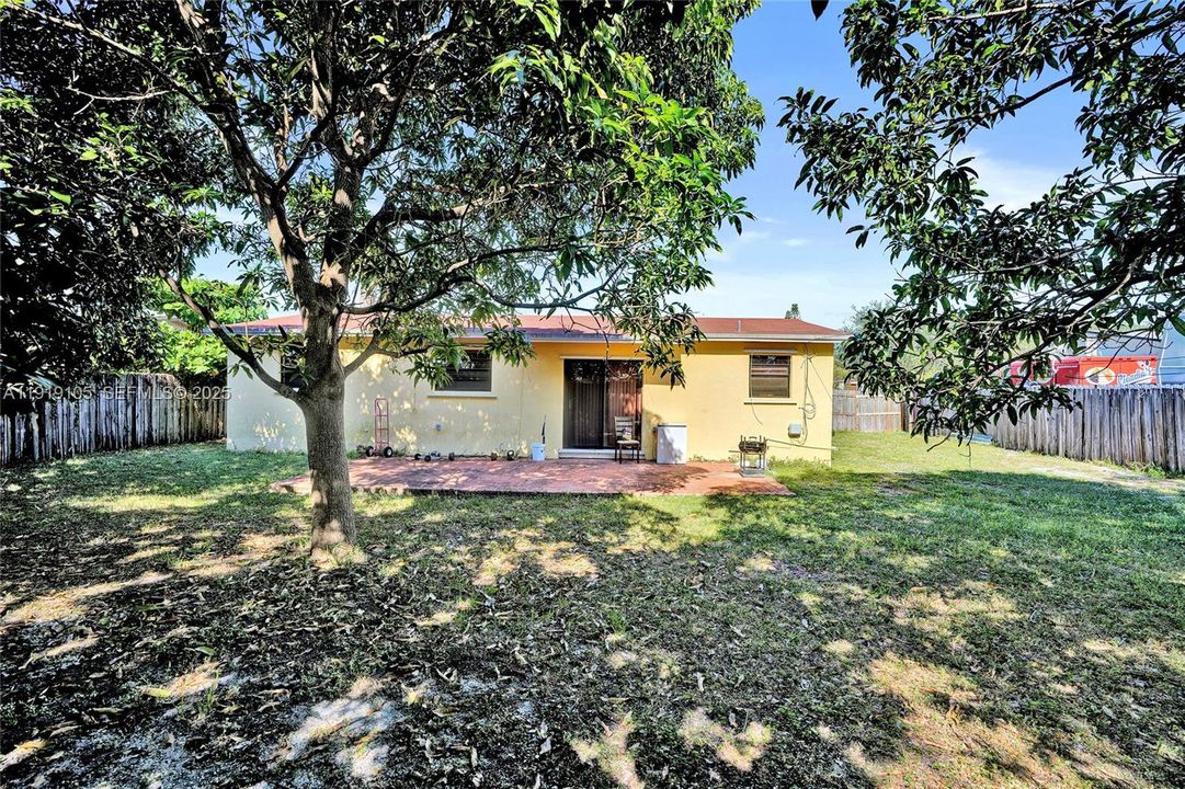 : $535,000 (4 beds, 2 baths, 1305 Square Feet)