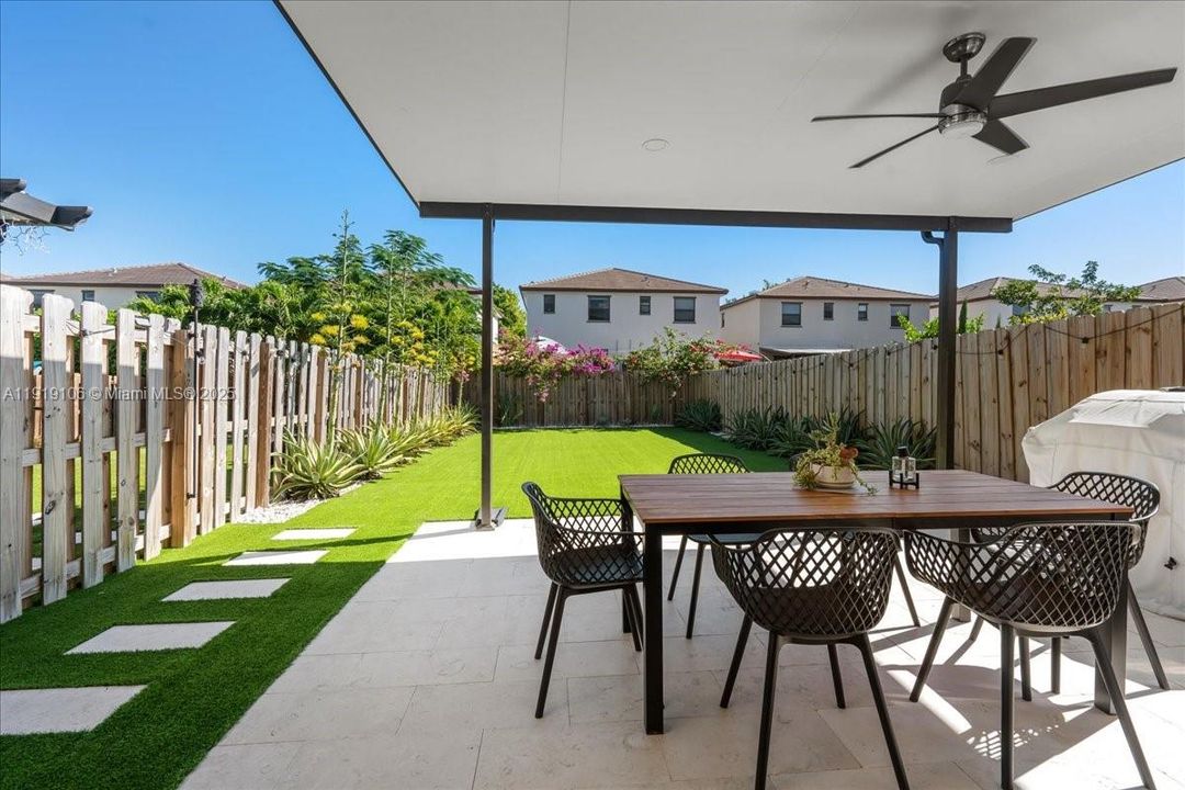 For Sale: $496,875 (3 beds, 2 baths, 1651 Square Feet)