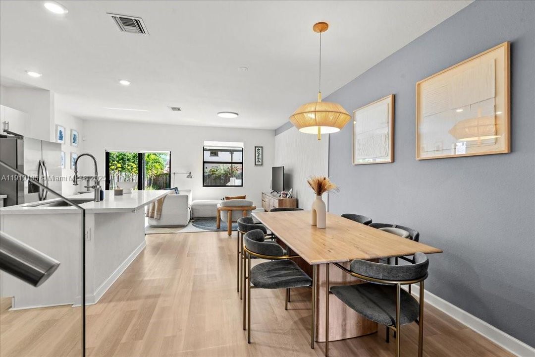 For Sale: $496,875 (3 beds, 2 baths, 1651 Square Feet)