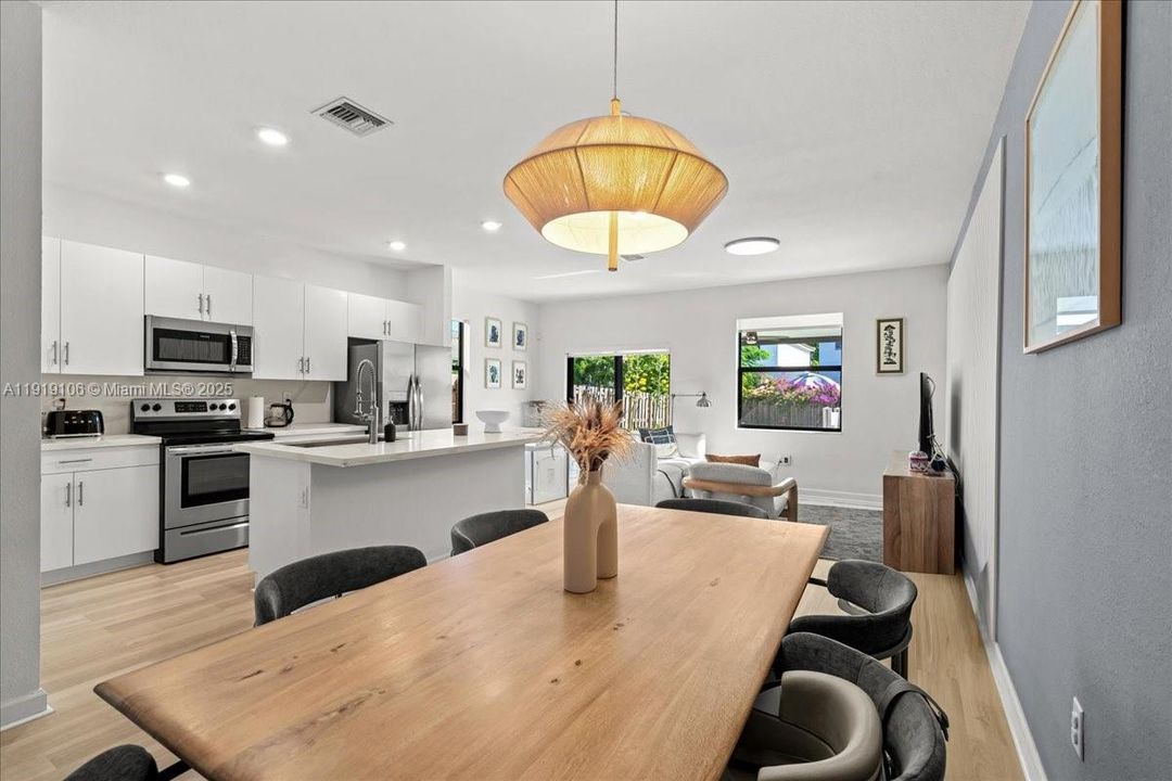 For Sale: $496,875 (3 beds, 2 baths, 1651 Square Feet)