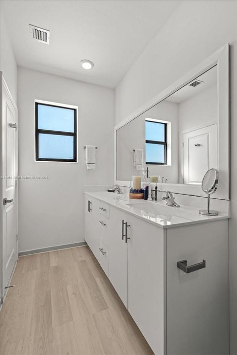 For Sale: $496,875 (3 beds, 2 baths, 1651 Square Feet)