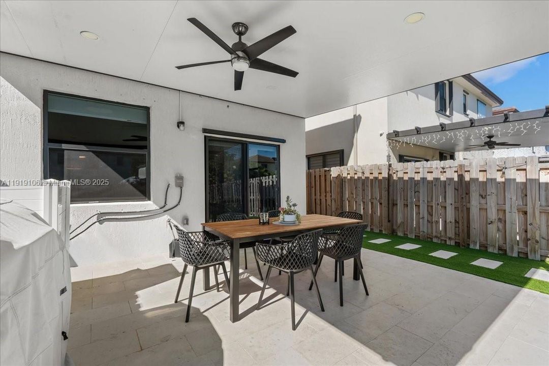 For Sale: $496,875 (3 beds, 2 baths, 1651 Square Feet)