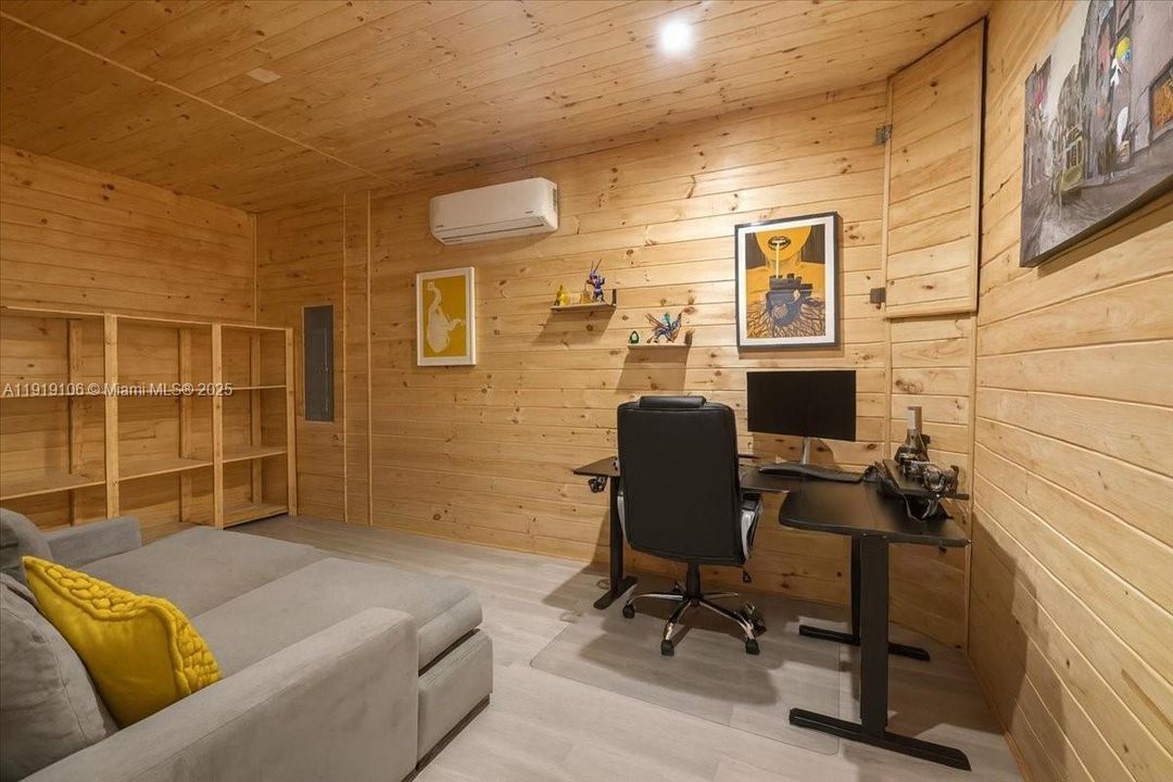 For Sale: $496,875 (3 beds, 2 baths, 1651 Square Feet)