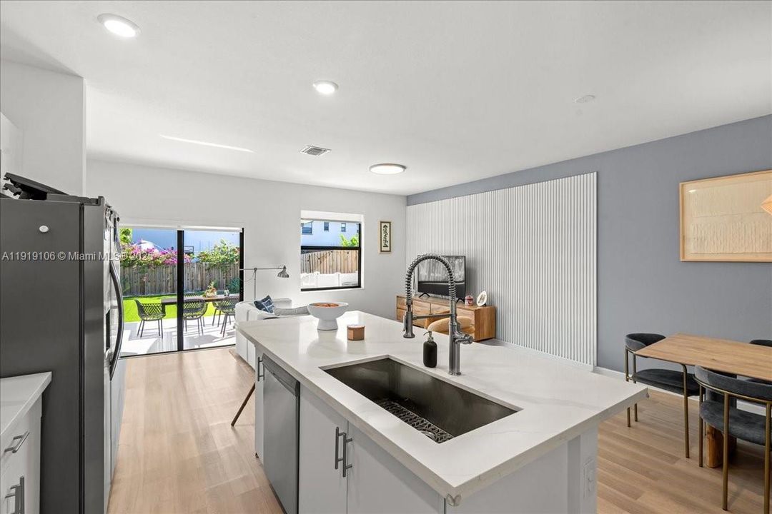 For Sale: $496,875 (3 beds, 2 baths, 1651 Square Feet)