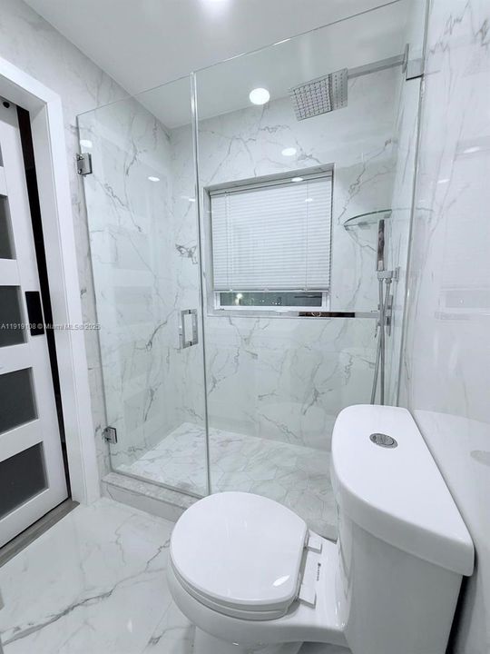 Recently Rented: $2,300 (2 beds, 2 baths, 1232 Square Feet)