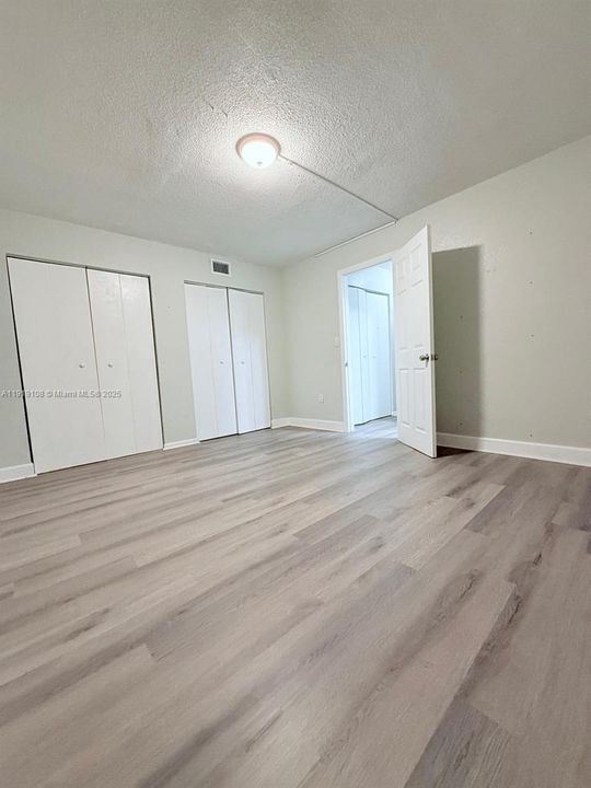 Recently Rented: $2,300 (2 beds, 2 baths, 1232 Square Feet)