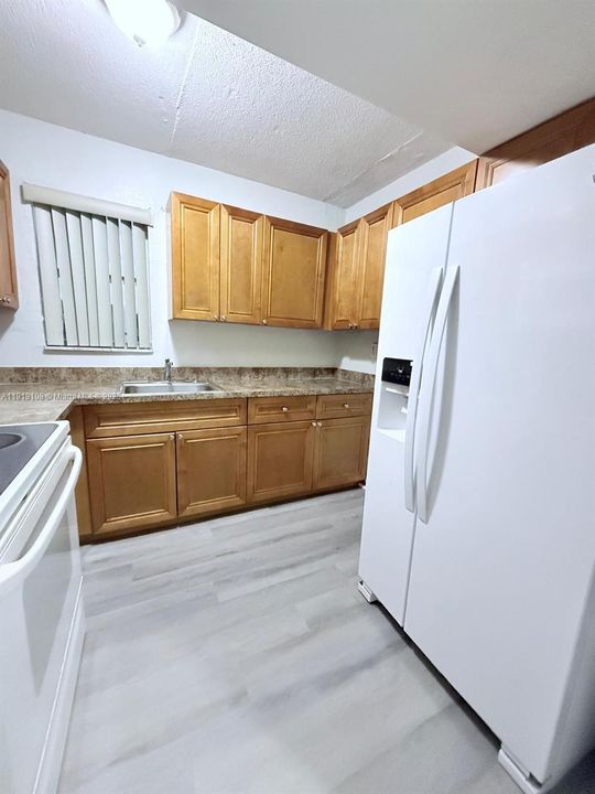 Recently Rented: $2,300 (2 beds, 2 baths, 1232 Square Feet)
