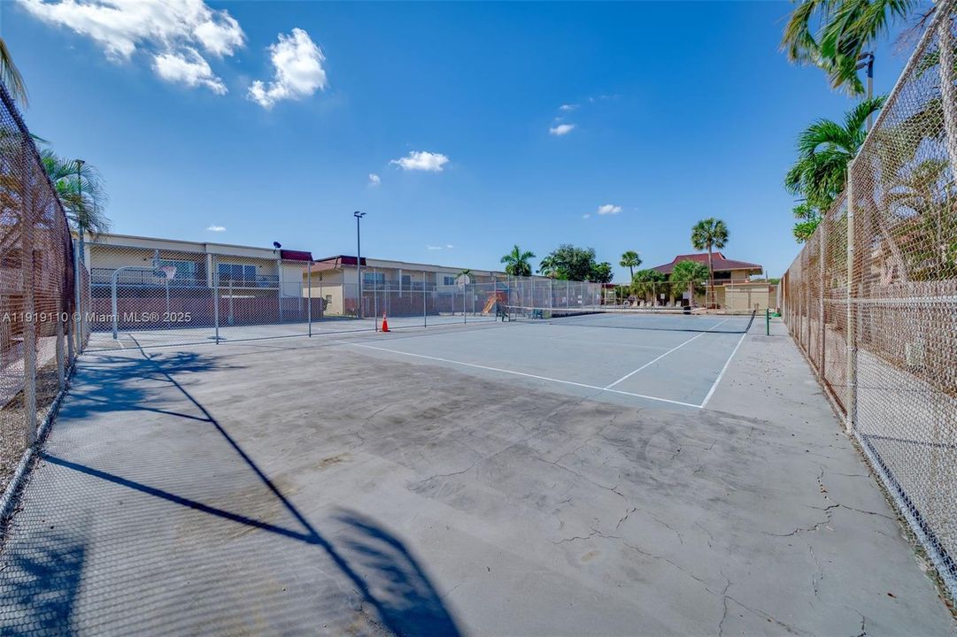 En Venta: $369,000 (3 camas, 2 baños, 1680 Pies cuadrados)