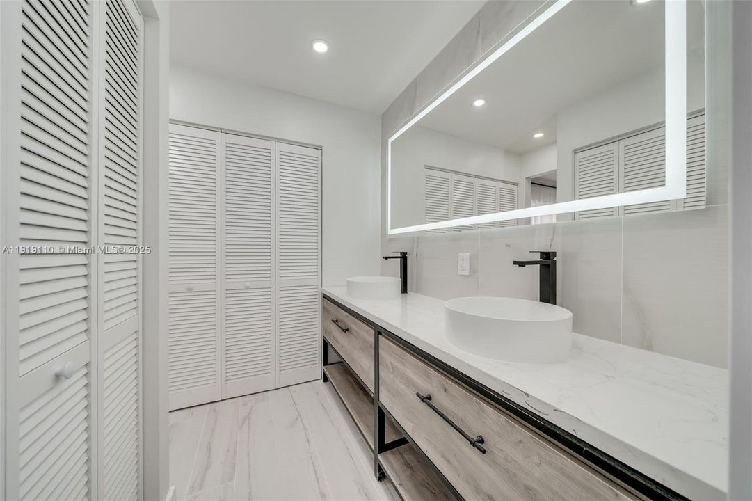 En Venta: $369,000 (3 camas, 2 baños, 1680 Pies cuadrados)