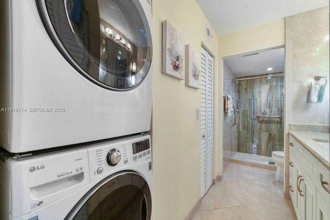 En Venta: $435,000 (2 camas, 2 baños, 1178 Pies cuadrados)