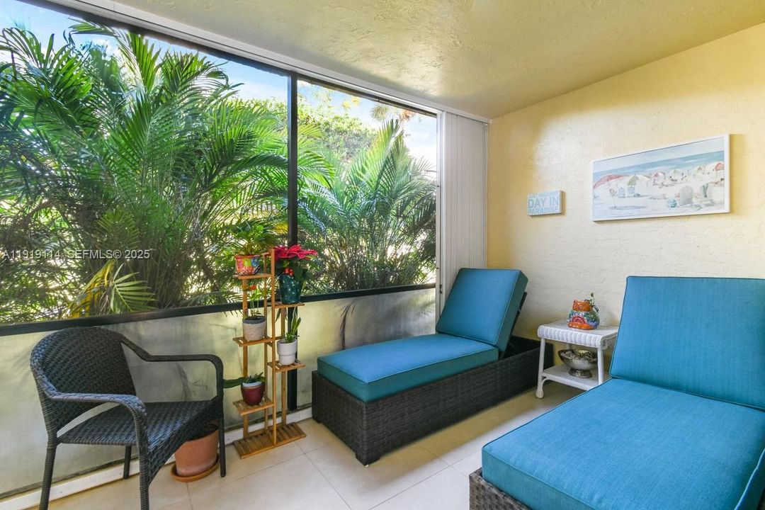 En Venta: $435,000 (2 camas, 2 baños, 1178 Pies cuadrados)