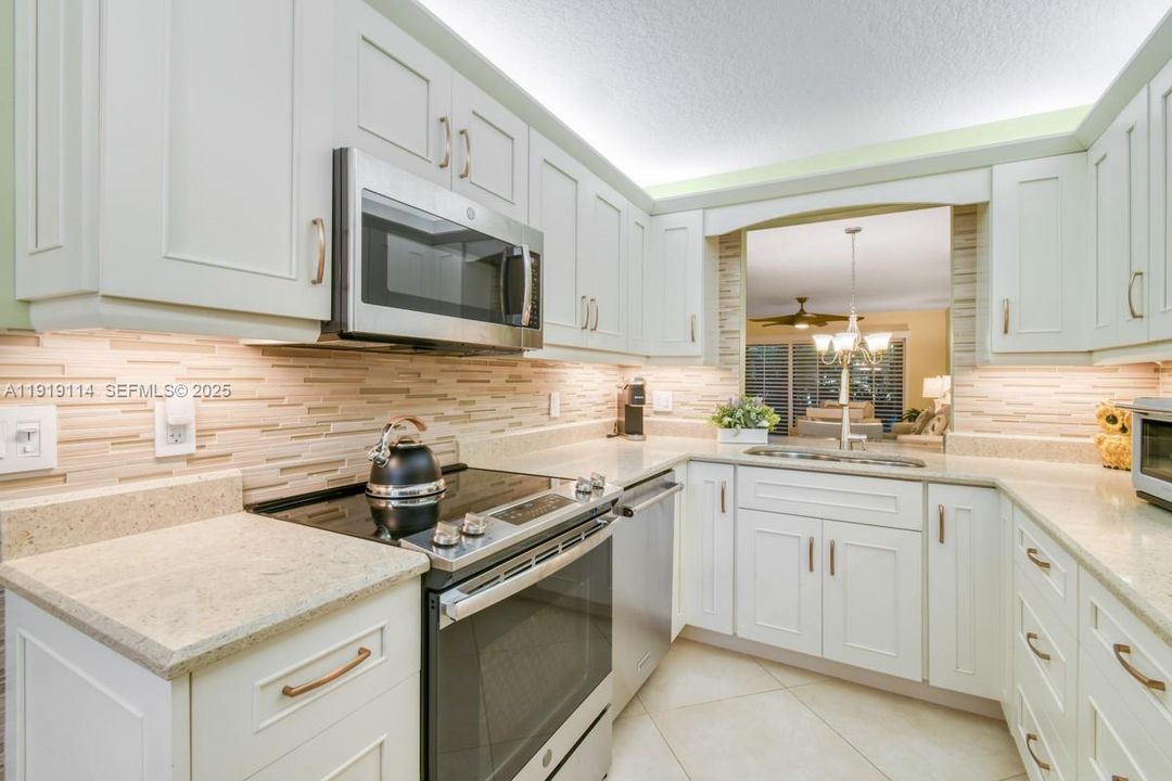 En Venta: $435,000 (2 camas, 2 baños, 1178 Pies cuadrados)