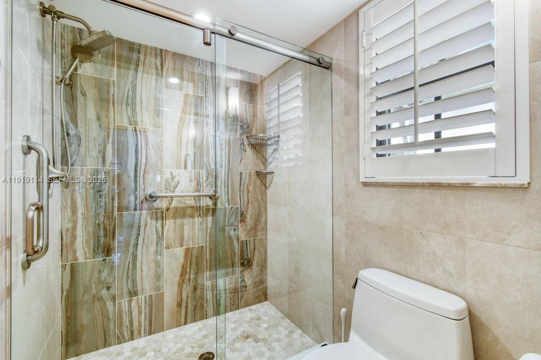 En Venta: $435,000 (2 camas, 2 baños, 1178 Pies cuadrados)