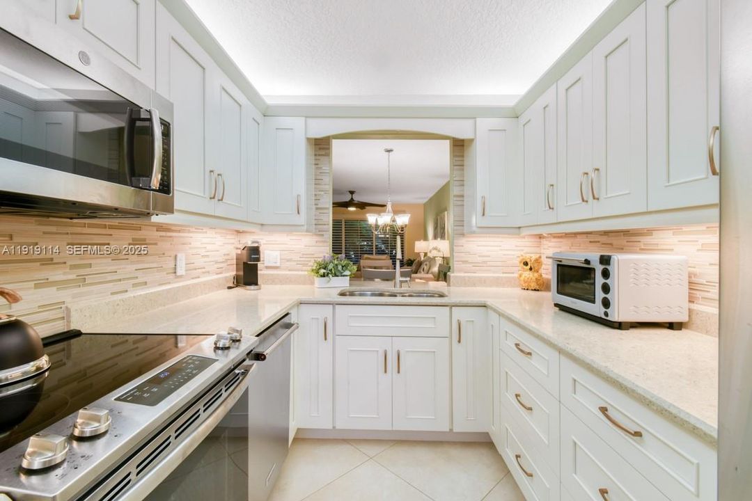 En Venta: $435,000 (2 camas, 2 baños, 1178 Pies cuadrados)