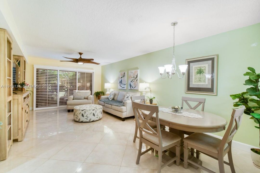 En Venta: $435,000 (2 camas, 2 baños, 1178 Pies cuadrados)