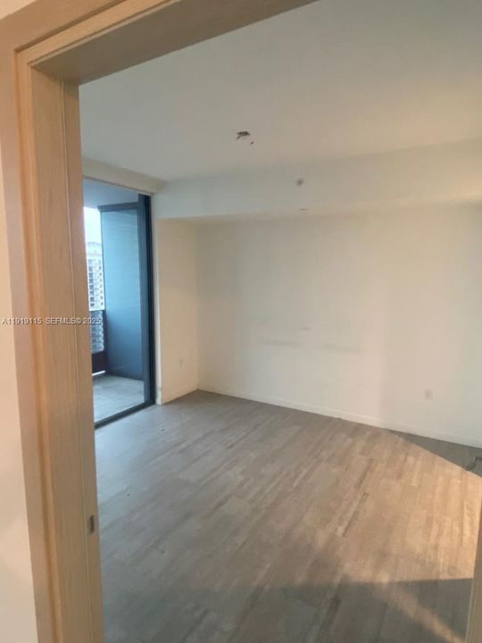 Recently Rented: $4,750 (1 beds, 1 baths, 839 Square Feet)
