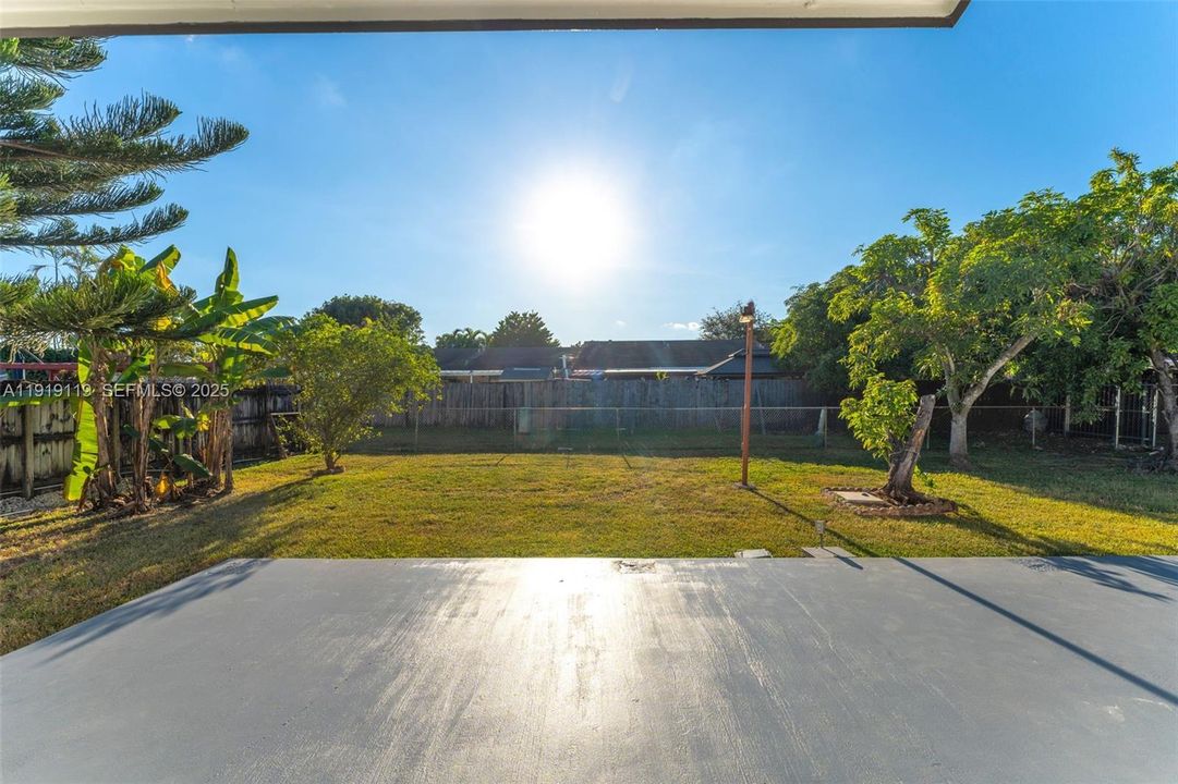 For Sale: $675,000 (3 beds, 2 baths, 1173 Square Feet)