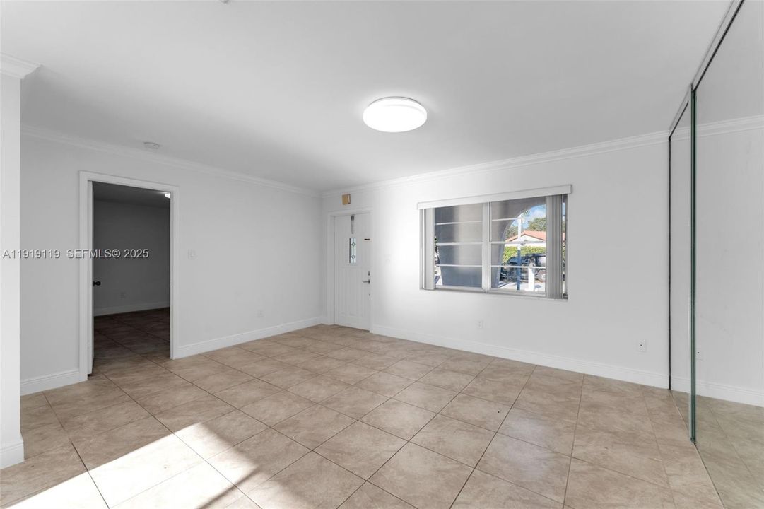 For Sale: $675,000 (3 beds, 2 baths, 1173 Square Feet)