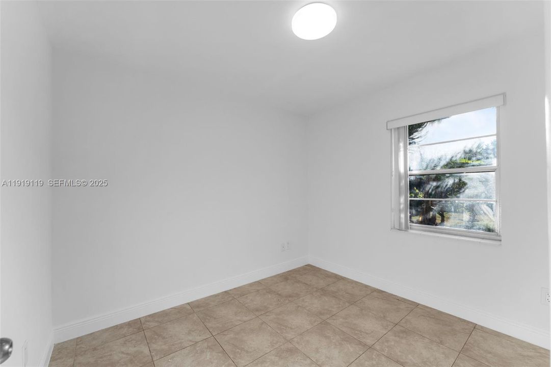 For Sale: $675,000 (3 beds, 2 baths, 1173 Square Feet)