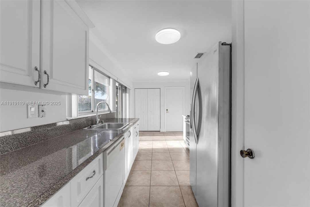 For Sale: $675,000 (3 beds, 2 baths, 1173 Square Feet)