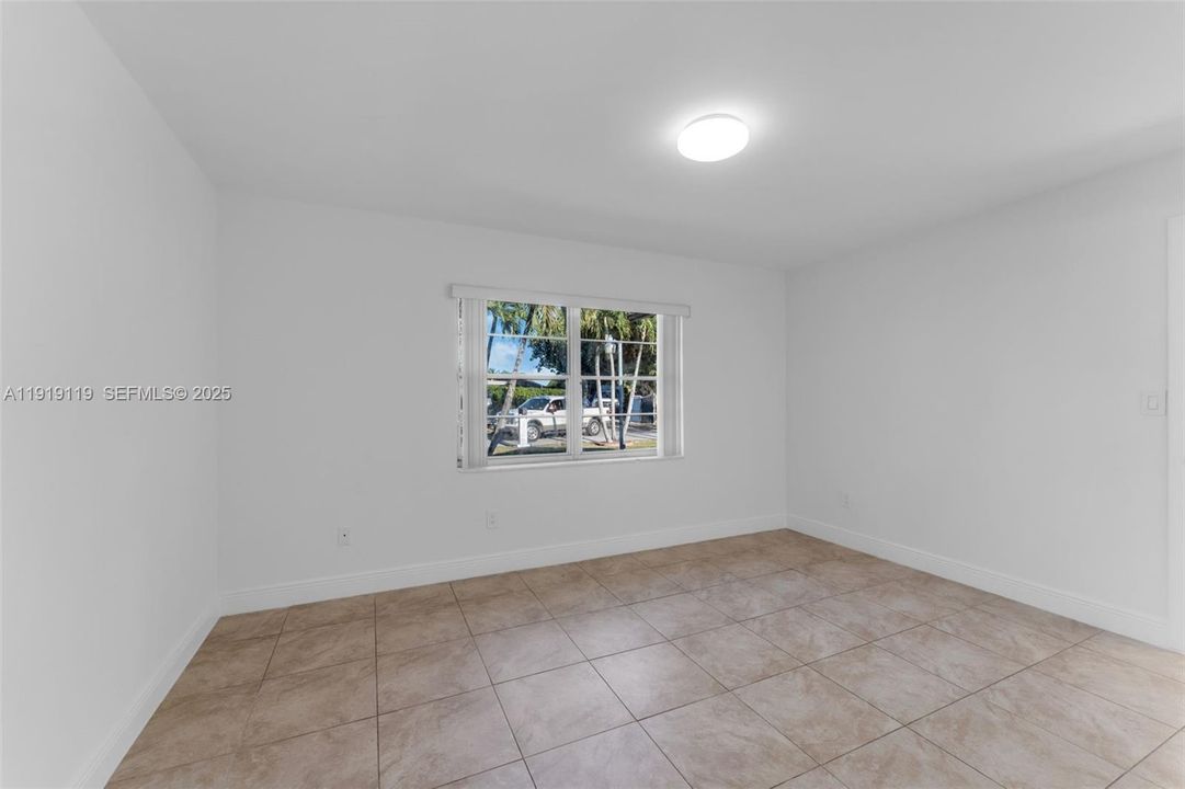 For Sale: $675,000 (3 beds, 2 baths, 1173 Square Feet)