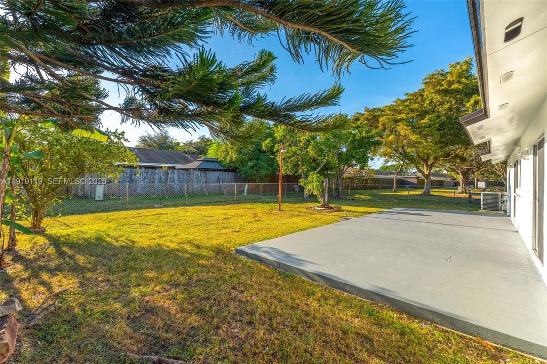 For Sale: $675,000 (3 beds, 2 baths, 1173 Square Feet)
