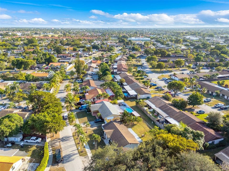 For Sale: $675,000 (3 beds, 2 baths, 1173 Square Feet)