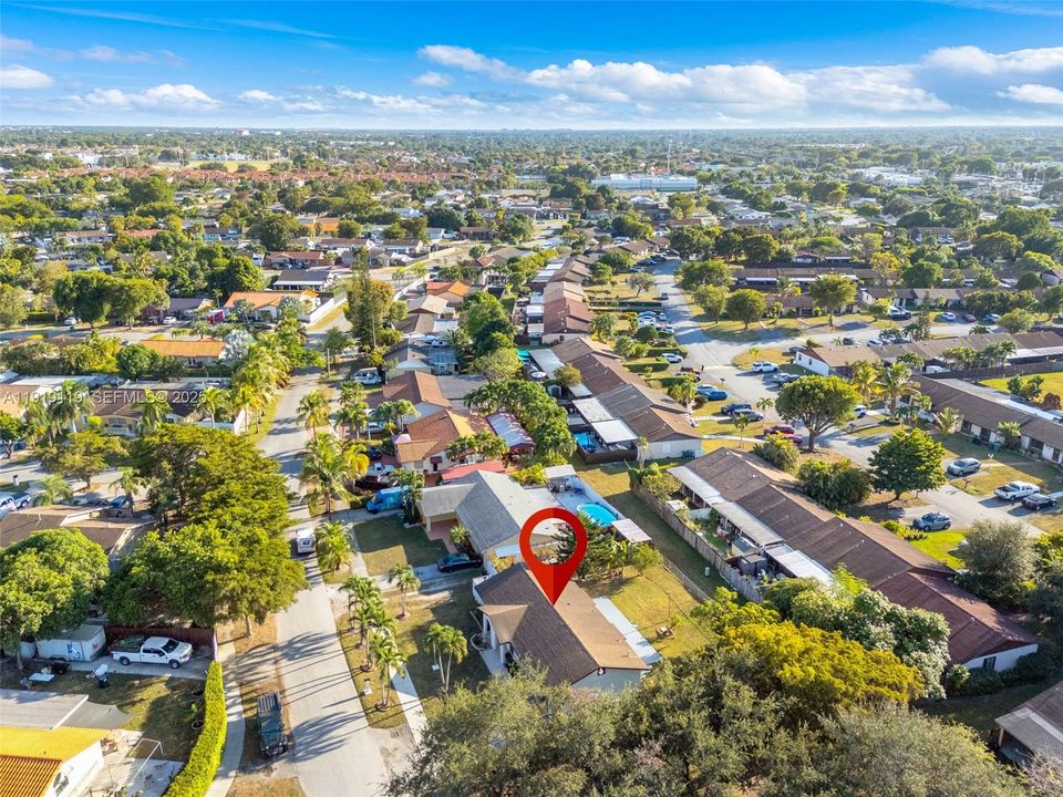 For Sale: $675,000 (3 beds, 2 baths, 1173 Square Feet)