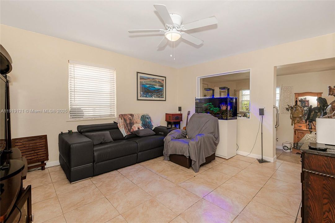 На продажу: $525,000 (3 спален, 2 ванн, 1260 Квадратных фут)