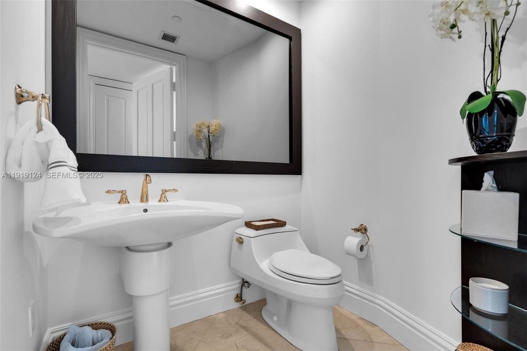 В аренду: $20,000 (2 спален, 2 ванн, 2136 Квадратных фут)