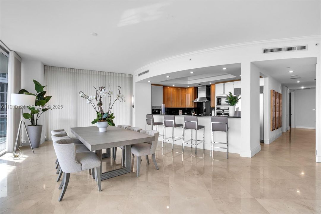 В аренду: $20,000 (2 спален, 2 ванн, 2136 Квадратных фут)