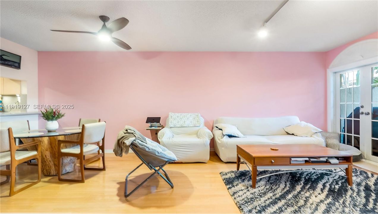 For Sale: $650,000 (2 beds, 2 baths, 1534 Square Feet)