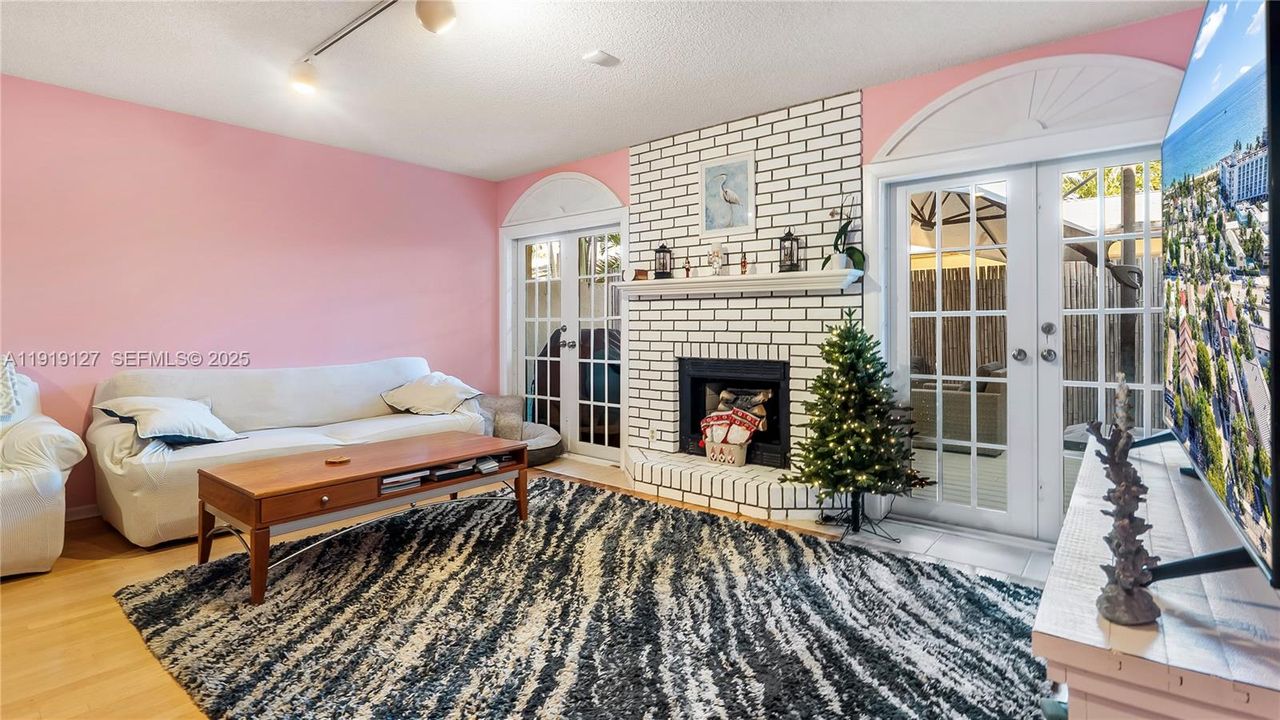 For Sale: $650,000 (2 beds, 2 baths, 1534 Square Feet)