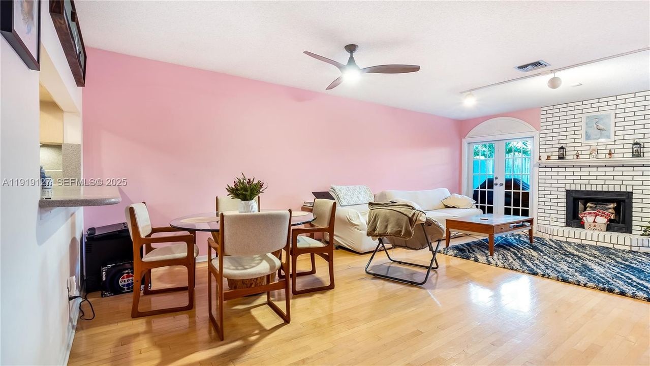 For Sale: $650,000 (2 beds, 2 baths, 1534 Square Feet)