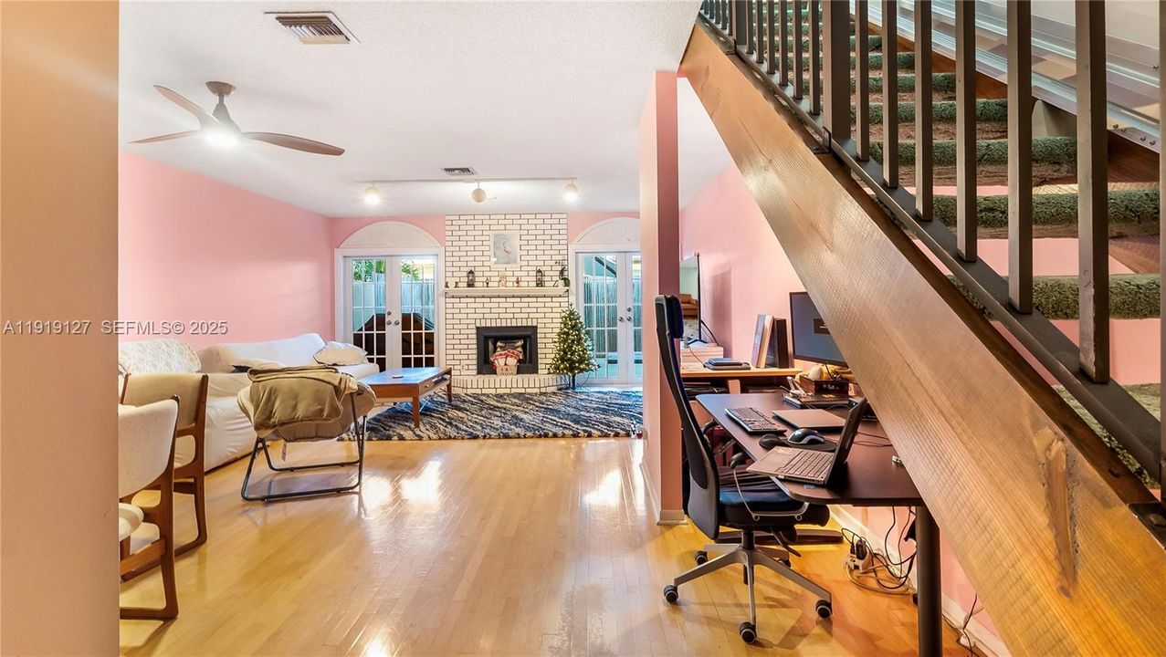 For Sale: $650,000 (2 beds, 2 baths, 1534 Square Feet)