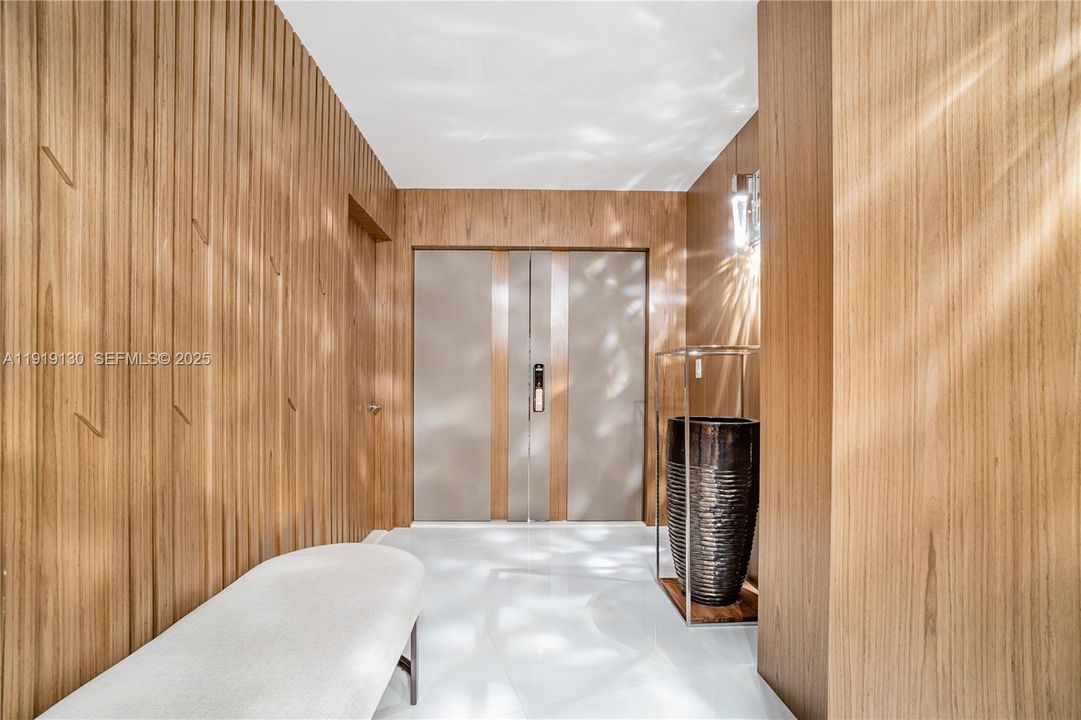 For Rent: $14,995 (3 beds, 4 baths, 2200 Square Feet)