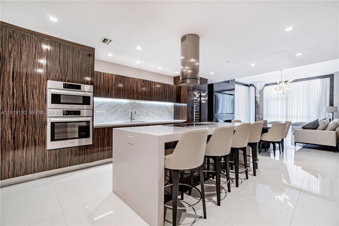 For Rent: $14,995 (3 beds, 4 baths, 2200 Square Feet)