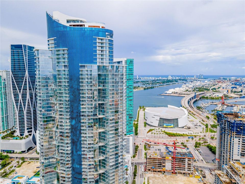 For Rent: $14,995 (3 beds, 4 baths, 2200 Square Feet)