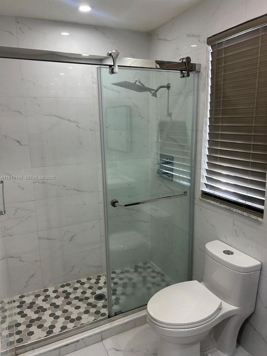 待售: $790,000 (4 贝兹, 2 浴室, 1902 平方英尺)