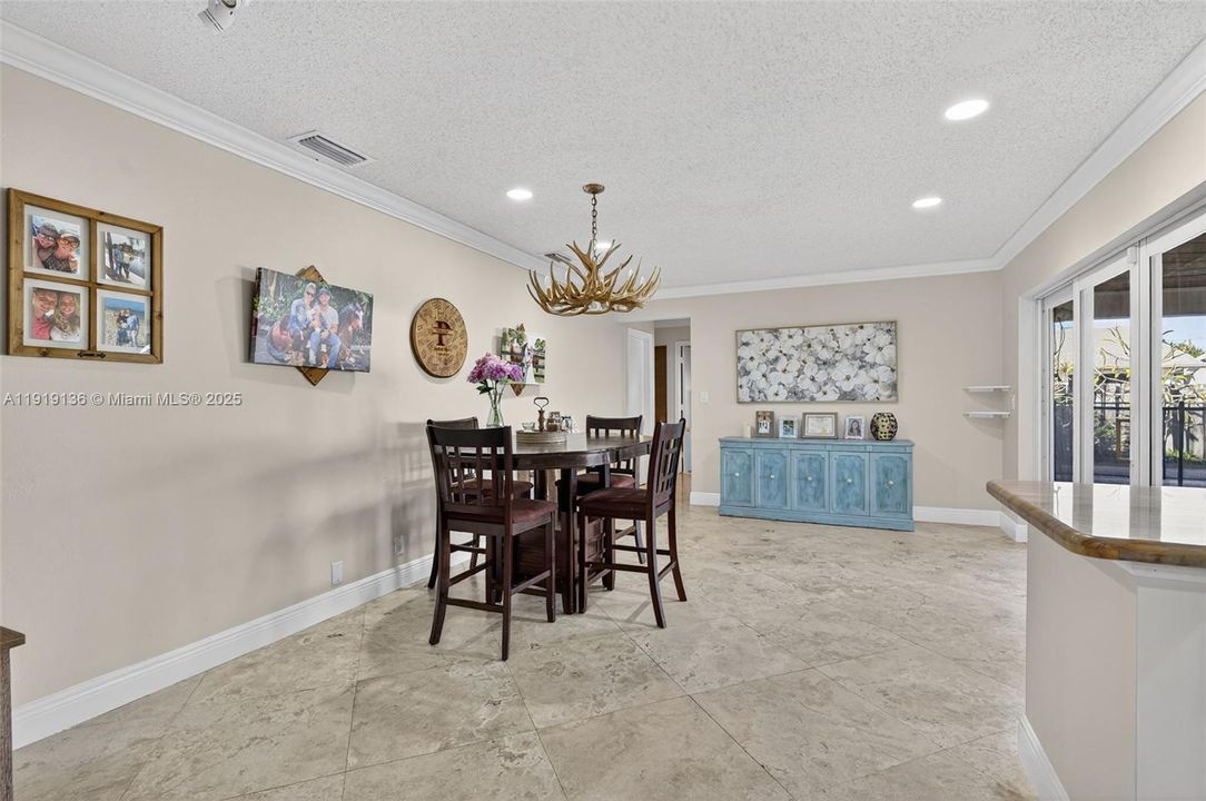 待售: $635,000 (3 贝兹, 2 浴室, 1599 平方英尺)