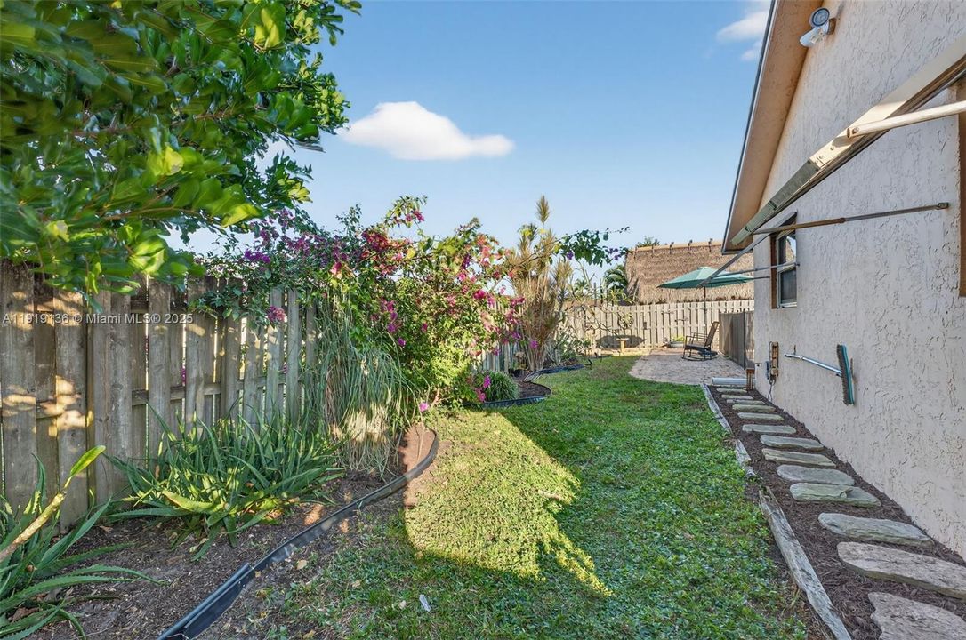 待售: $635,000 (3 贝兹, 2 浴室, 1599 平方英尺)