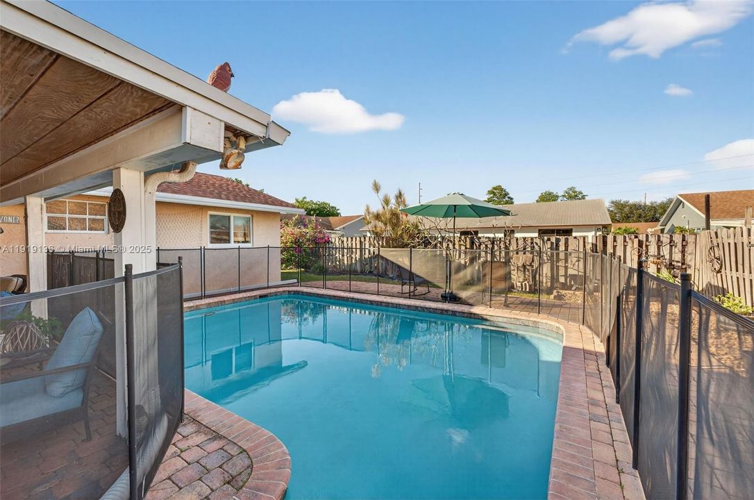 待售: $635,000 (3 贝兹, 2 浴室, 1599 平方英尺)