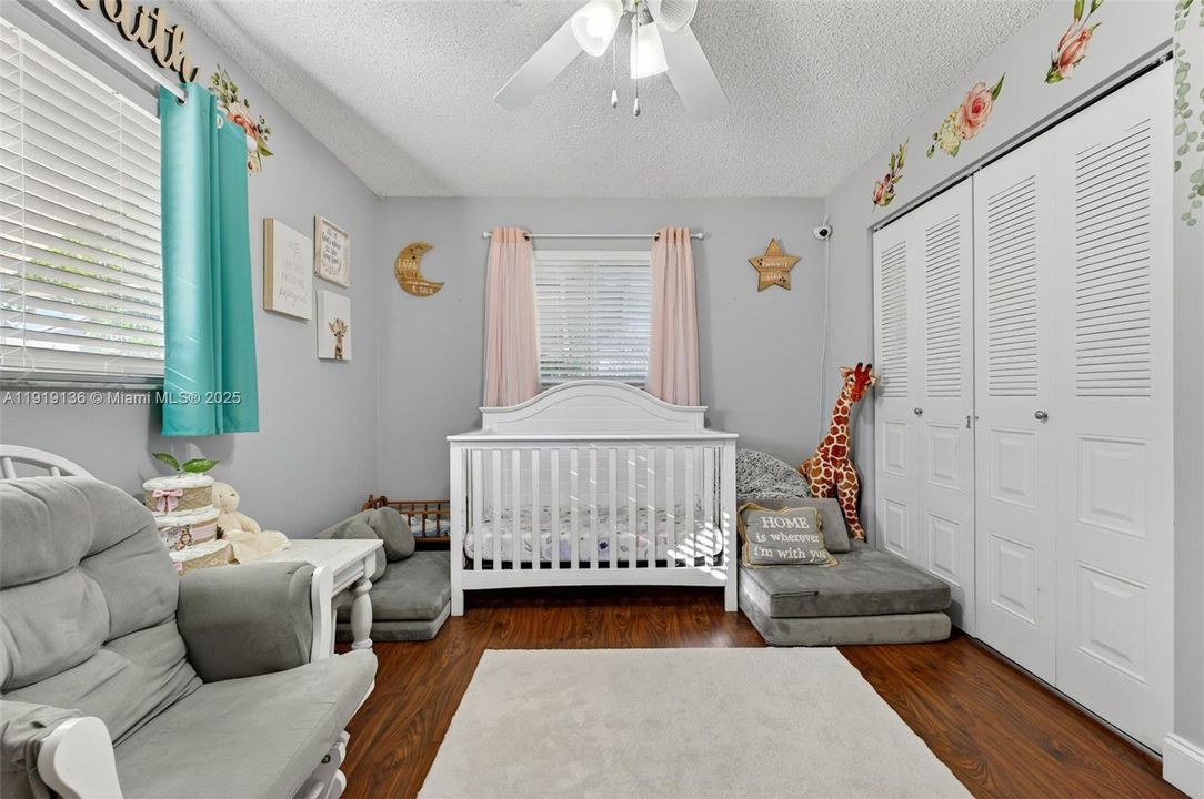 待售: $635,000 (3 贝兹, 2 浴室, 1599 平方英尺)