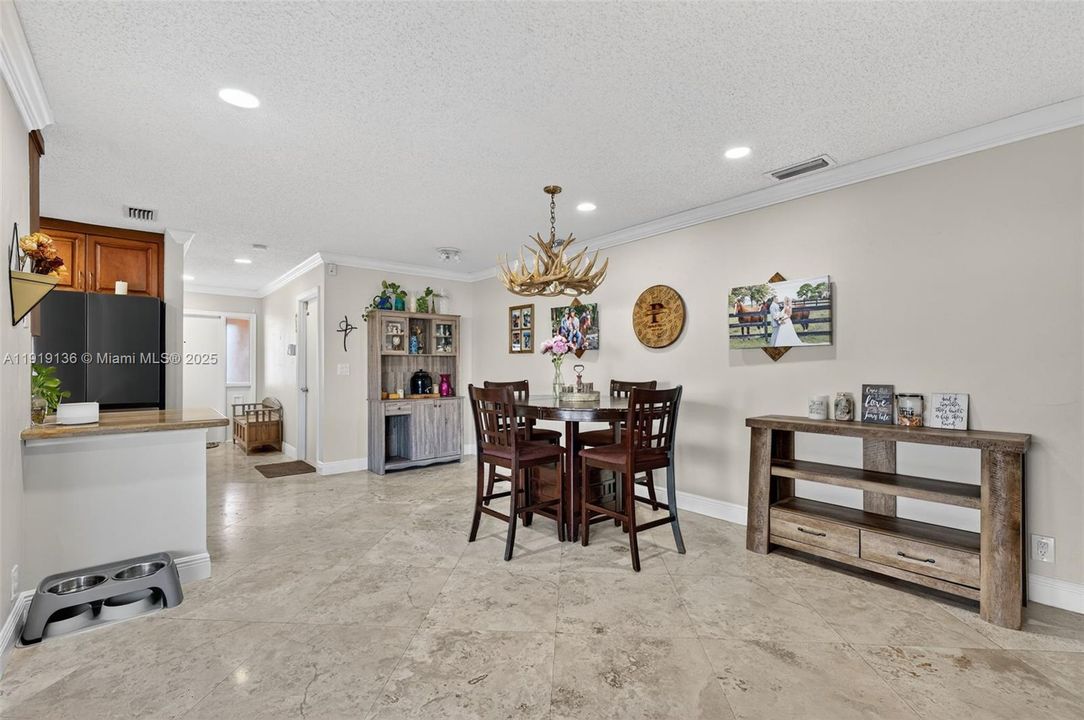 待售: $635,000 (3 贝兹, 2 浴室, 1599 平方英尺)