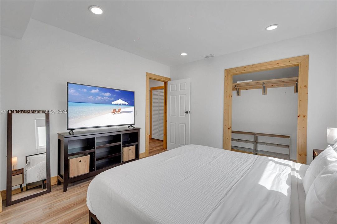 待售: $979,000 (5 贝兹, 3 浴室, 2768 平方英尺)