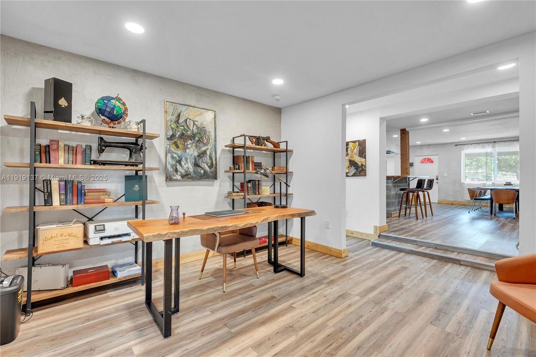 待售: $979,000 (5 贝兹, 3 浴室, 2768 平方英尺)