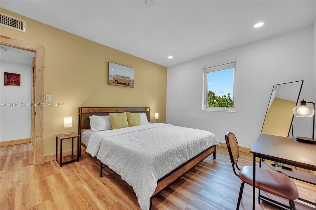 待售: $979,000 (5 贝兹, 3 浴室, 2768 平方英尺)