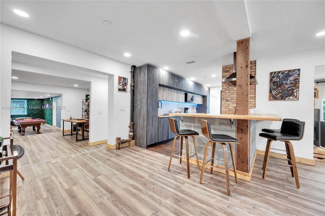 待售: $979,000 (5 贝兹, 3 浴室, 2768 平方英尺)