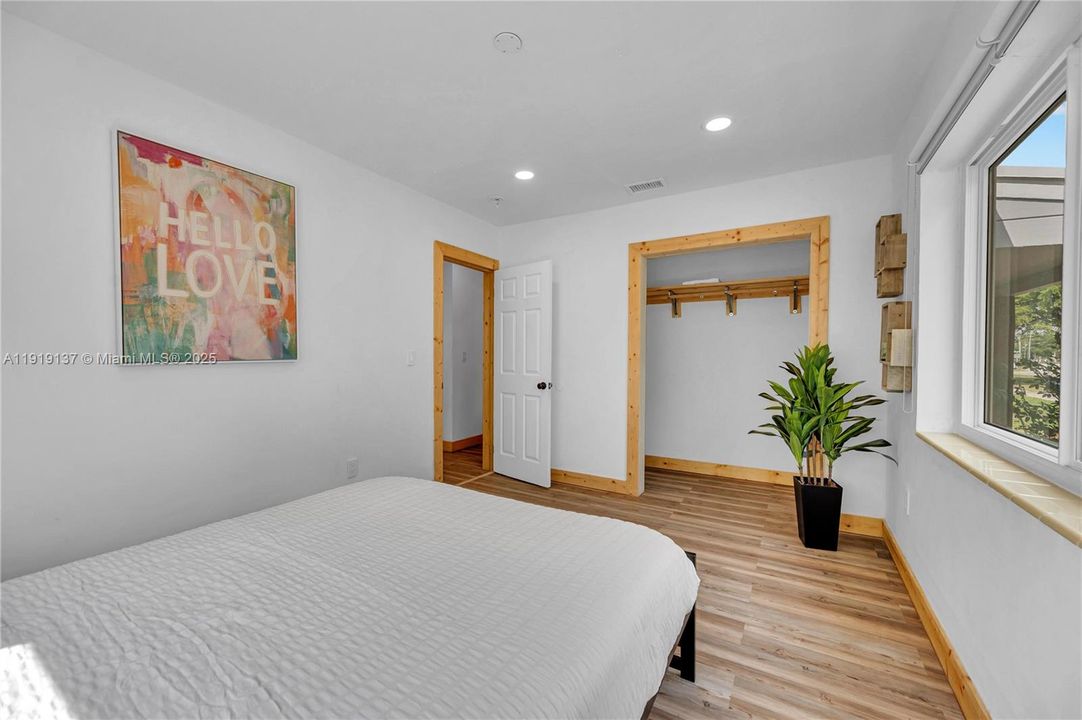 待售: $979,000 (5 贝兹, 3 浴室, 2768 平方英尺)